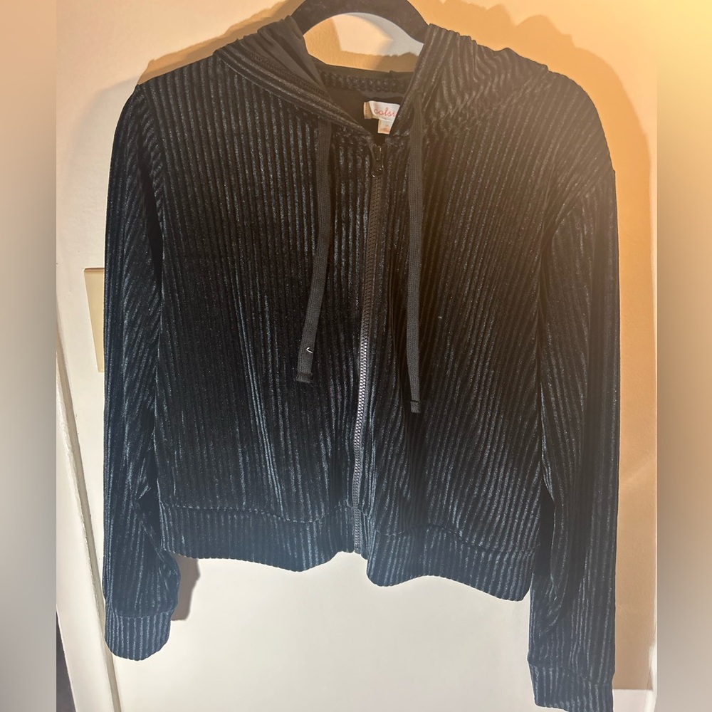 Ribbed black zip up